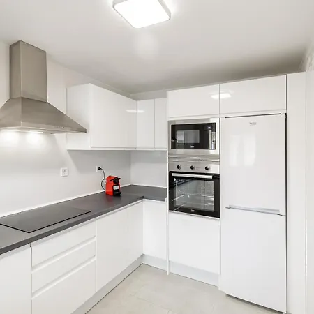 Spacious 2 Bed Duplex In Aloha Gardens Close To Puerto Banus