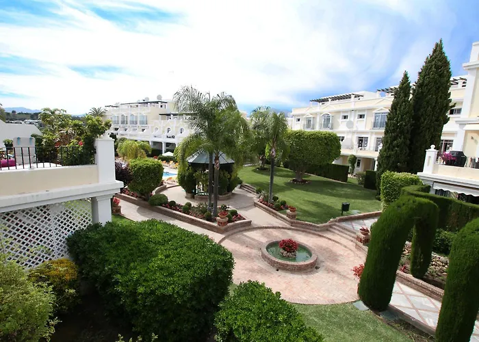 Апартаменты Spacious 2 Bed Duplex In Aloha Gardens Close To Puerto Banus