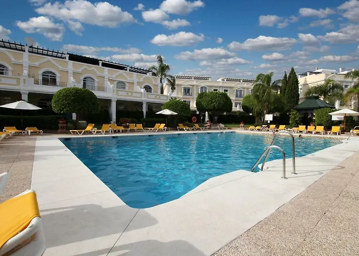Spacious 2 Bed Duplex In Aloha Gardens Close To Puerto Banus Апартаменты Марбелья