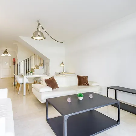 Spacious 2 Bed Duplex In Aloha Gardens Close To Puerto Banus 아파트 *